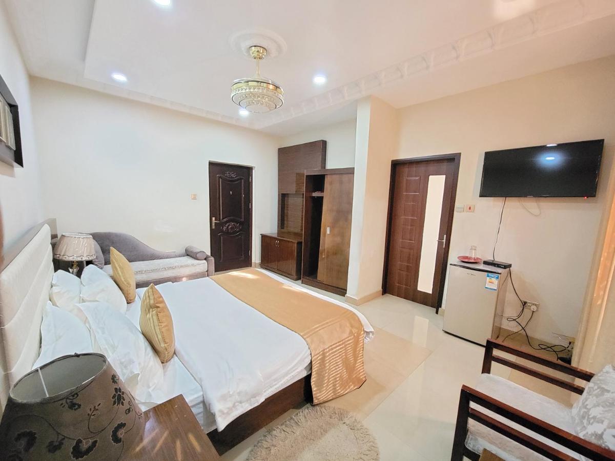 Afri-Royal Hotel Ogbodjo Exterior foto